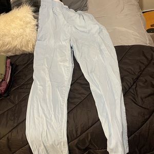 they look like scrubs also can work as light cargo pants